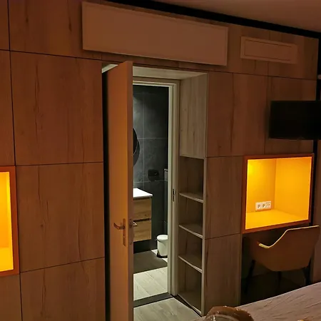 Parkzicht Couette-café 4*